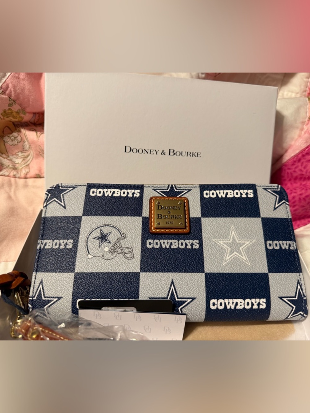 Dooney & Bourke Dallas Cowboys Navy and White Checkerprint Wristlet - Picture 1 of 2
